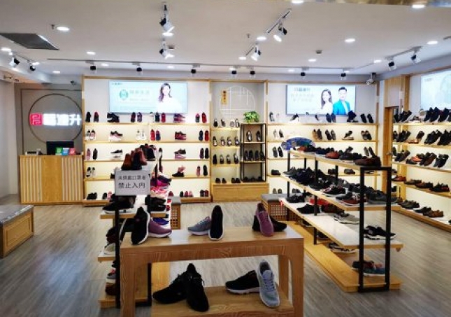 賀：內(nèi)蒙古赤峰市松山區(qū)福連升北京布鞋華聯(lián)店重裝開業(yè)！