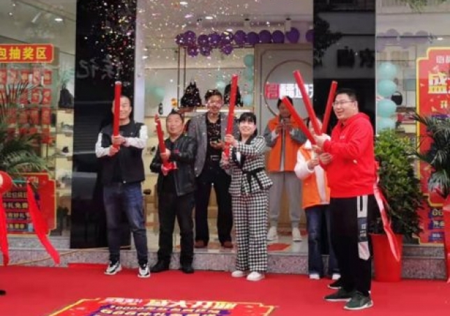 賀：福連升品牌河南新鄉(xiāng)長垣老北京布鞋店正式開業(yè)！